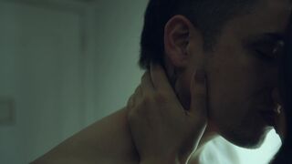 Veronica Velasquez - Perdida s01e02e08 (2020) actress boobs scene