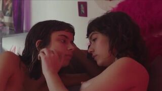 Gentle Lesby Movie Scenes | Greta Fernandez topless, Elena Martín topless, Sònia Ninyerola, Emma Arquillué hot - Unicorns (2023)