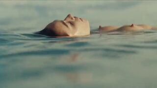 Gentle Lesby Movie Scenes | Greta Fernandez topless, Elena Martín topless, Sònia Ninyerola, Emma Arquillué hot - Unicorns (2023)