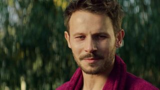 Aleksandra Poplawska, Julia Wieniawa nudity and hot - Nie cudzolóz i nie kradnij (2022) Polish hottest video