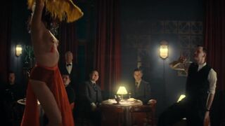 Wiktoria Supryn topless, Karolina Kominek sexy, Anna Karczmarczyk hot - Zatoka szpiegów s01e05-08 (2024) sexy scenes