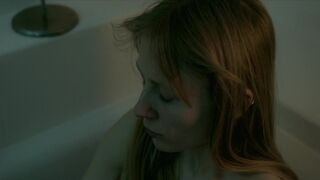 Aleksandra Rykowska nude - Kołysanka (2023) Nudity Scene in the Bathroom
