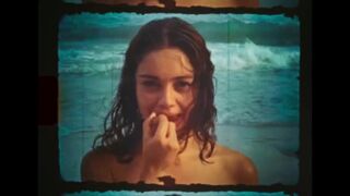 Sophie Charlotte, Elen Clarice naked - Meu Nome é Gal (2023)