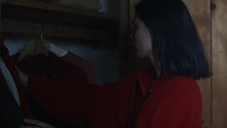 Claire Saumande nude - Feux (2020)