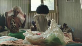 Odette Gomis, Cristina Donadio - Il vizio della speranza (2018) Hot Scenes