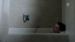 Sarah Hostettler nude - Tatort (2018)