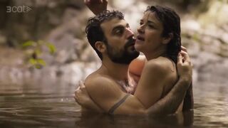 Claudia Riera, Maria Morera sexy scenes - Jo mai mai s01e02 (2024)