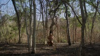 Tainá Cary naked - À Tona (2018) outdoors topless scene