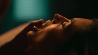 Giovanna Lancellotti topless, Louise D'Tuani, Camilla de Lucas topless - Burning Betrayal (2023)