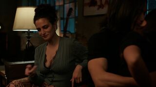 Clark Backo, Isabel May, Jenny Slate, Gina Rodriguez hot - I Want You Back (2022)