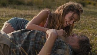 Marilou Aussilloux topless, Bérénice Bejo topless - Over the Cracks (2023)