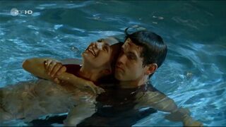 Luise Bähr nude - Die Bergretter Sorgerecht (2018)