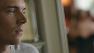 Valentina Pahde - SUNNY - Wer bist Du wirklich s01e13 (2020) actress A hot scene