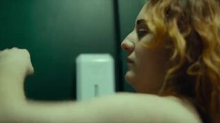 Maryne Cayon naked - Tant que je marcherai (2024)