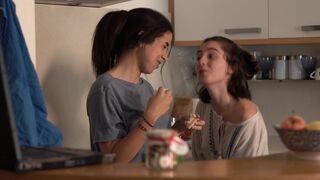 Raquel Royo, Helena Moreno naked - Por Ellas (2018)