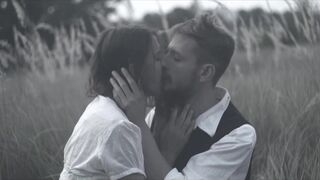 Aleksandra Porowska - Mysliwy (2020) celeb A hot scene