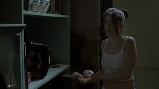 Margherita Oliva nude ⭐Scendere (2018)