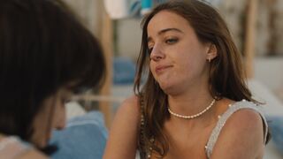 Meghann Fahy, Beatrice Grannò, Simona Tabasco - The White Lotus s02e03-04 (2022) hot scenes