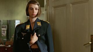 Anja Kruse, Lena Stolze - Die weiße Rose (1982) classic adult scene