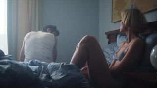 Svenja Jung sexy - SpyMaster s01e02 (2023) hot bed scene