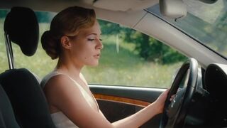 Laura Chiatti desnuda - Il volto di un'altra (2012)