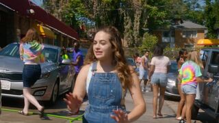 Hannah Kepple sexy - Cobra Kai s03e03 (2020) celeb hot video