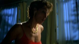 Candela Pena nude, Maria Barranco, Susana Reche nude - Novios (1990)