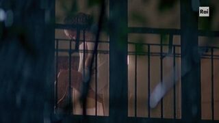 Valentina Lodovini nude sex - La giusta distanza (2007)