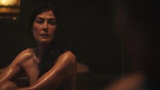 Rosamund Pike nude - The Wheel of Time (2025) S03