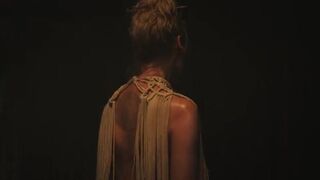 Rosamund Pike nude - The Wheel of Time (2025) S03