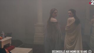 Alienor Bouvier nude, Anais Boucher, Jeanne Berger nude - L'art du crime (2025)