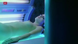 Nina Schonfeld nude - Kommissar Rex (2001)