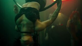 Karolina Kominek-Skuratowicz, Edyta Olszowka nude - Strange Angels  (2025) s01
