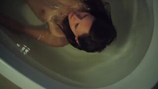 Karolina Kominek-Skuratowicz nude, Edyta Olszowka nude - Strange Angels (2025) s01