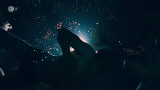 Brigitte Zeh hot - Dr. Nice s03e01 (2025)