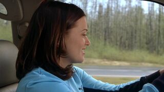 Odessa Munroe, A.J. Cook topless - Final Destination 2 (2003)