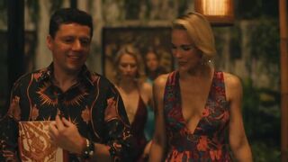 Hot TV Scenes. Carrie Coon sexy, Leslie Bibb hot, Michelle Monaghan sexy - The White Lotus (2025)S03