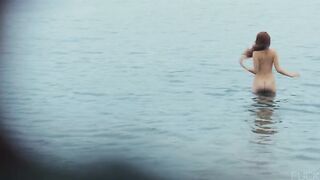 Kamila Janovicova nude - Bobr (2018)