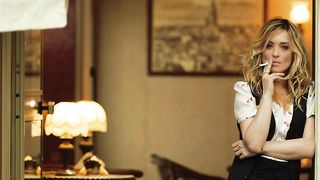 Kasia Smutniak, Carolina Crescentini Nude - Allacciate le cinture (IT 2014)