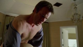 Kathryn Hahn nude – Hung s02e01 (2010)