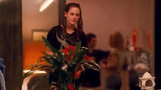 Kristen Stewart Sexy - Adventureland (2009)