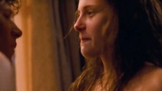 Kristen Stewart Sexy - Adventureland (2009)