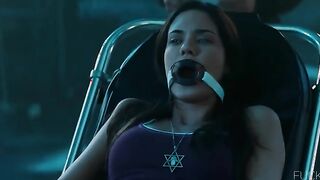 Odette Annable Nude - The Unborn (2009)