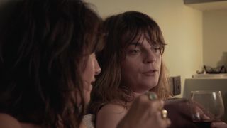 Romane Bohringer nude - L'amour flou (2018)