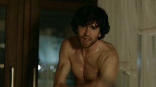 Sanne Langelaar, Sophie Vroegop nude - Alles Is Familie (2012)