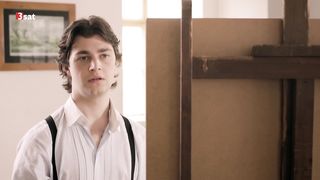 Sarah Born nude - Lina (2017)