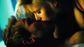 Scarlett Johansson Sexy - The Island (2005)