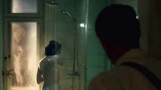 Seyneb Saleh nude - Mute (2018)