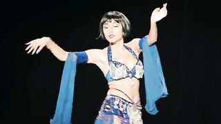 Sienna Miller, Golshifteh Farahani Sexy - Just like a woman (2012)