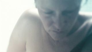 Sophia Leboutte, Julie Neenemaggi nude - Thermes (2010)